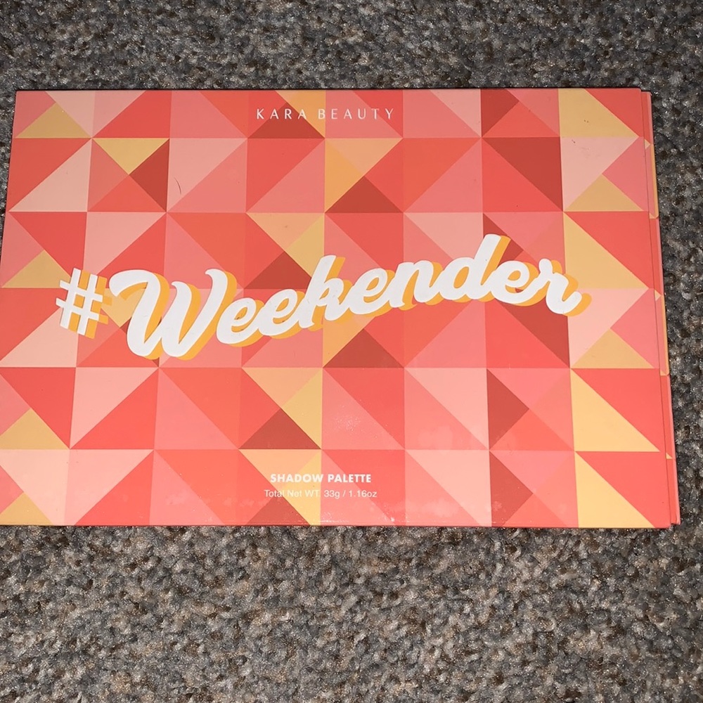 Kara Beauty #Weekender Eyeshadow Palette